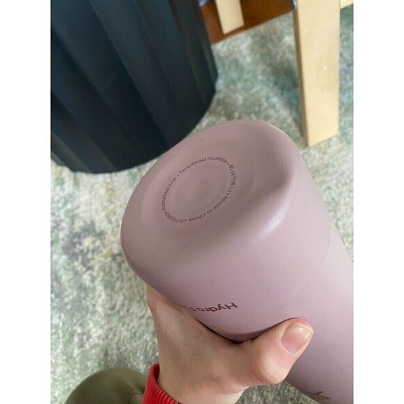 Hydro Flask 40 oz Straw Lid - Stainless Steel Water Bottle Pink - Picture 10 of 11